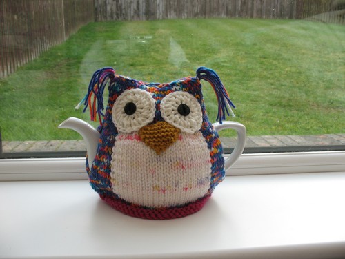 Hand knit owl tea cosy - knit,