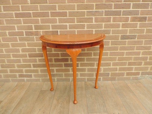 Queen anne console free - queen, uk