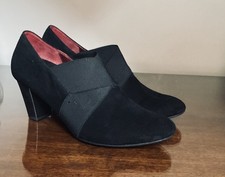 Black Suede Court Shoes Size 5