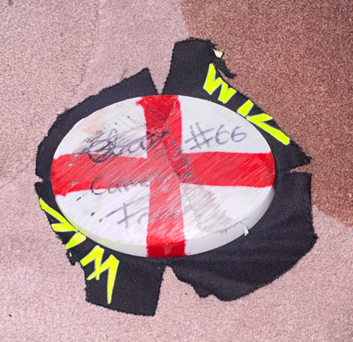 Signed knee slider from