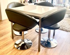 Dwell extendable dining table