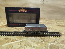 Bachmann 33-077B 5 Plank China Clay Wagon BR Bauxite Livery - Factory Weathered