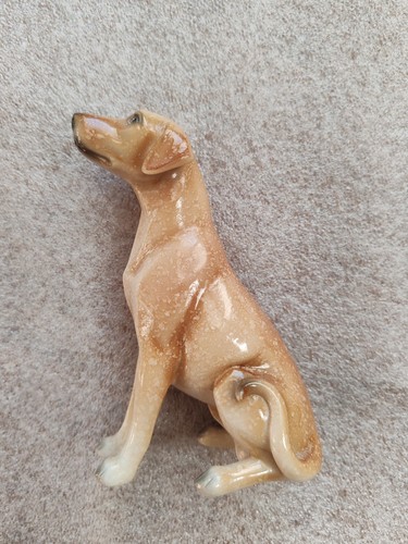Miniature dog figurine - ,