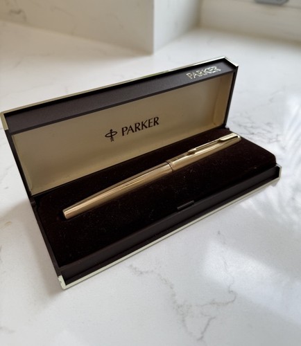 Parker insignia fountain - parker,
