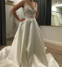 Sample Riki Dalal Lucia wedding dress