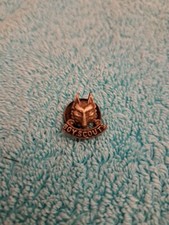 UK Scouting Metal Button Hole Badge Wolf Cub Head Silver Coloured 