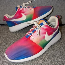 Nike Rosherun Rainbow Print