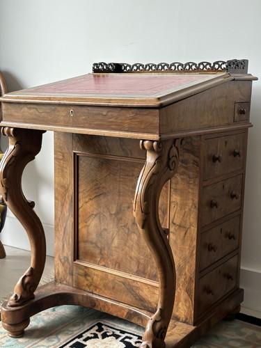 Beautiful walnut davenport - walnut,