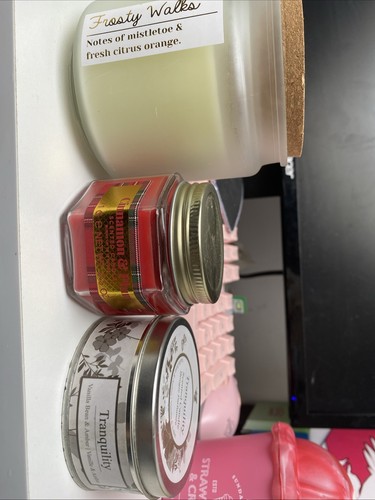 Assortment candles - of,