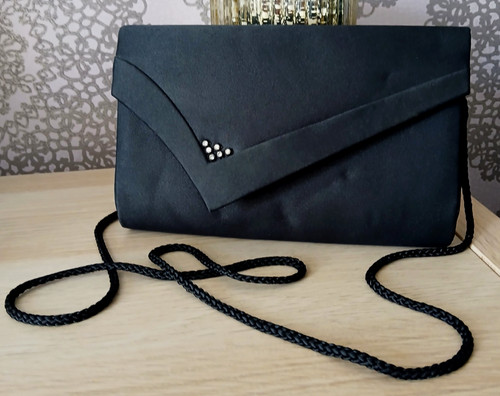 Small black satin - small,