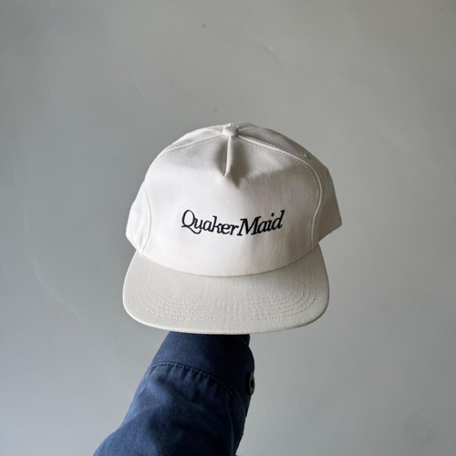 White quacker maid vintage - quacker,