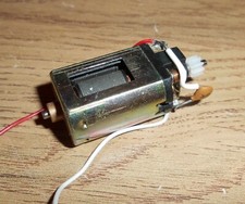 Scalextric vintage open can Johnson motor wires & pinion SUPERB spares