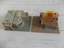 Disney  Cars Lizzie’s Curios Ramone Radiator Springs Playset Vintage X2