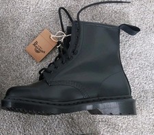 Dr. Martens 1460 8 Eyelet Mono