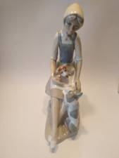Casades porcelain girl