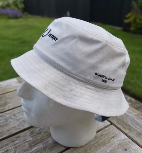 Medium fred perry - snow, white