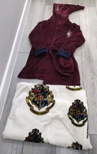 Harry Potter Fleece Hooded Bathrobe / Dressing Gown (Small) & Fleece Blanket