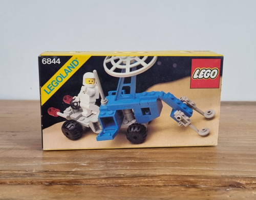 6844 lego space set - space,
