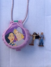 DISNEYS POCAHONTAS MINI PLAY SHELL SET NECKLACE POLLY POCKET WITH FIGURES