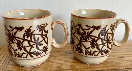 Vintage mugs brown beige - brown,