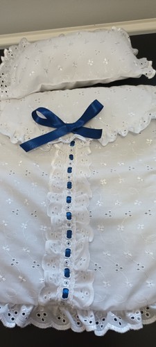 Hand made embroidery - , anglaise