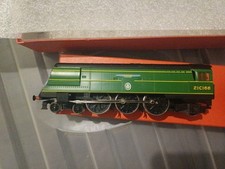 Hornby R374 Battle of Britain 'Spitfire' Class 21C166 Southern Green