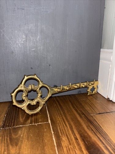 Vintage brass key holder - brass,