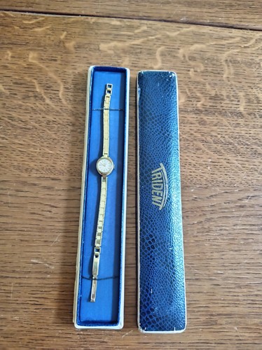Vintage trident ladies gold - trident,