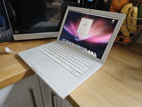Retro apple macbook a1181 - retro,