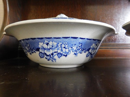 Britannia pottery peony tureen - pottery,