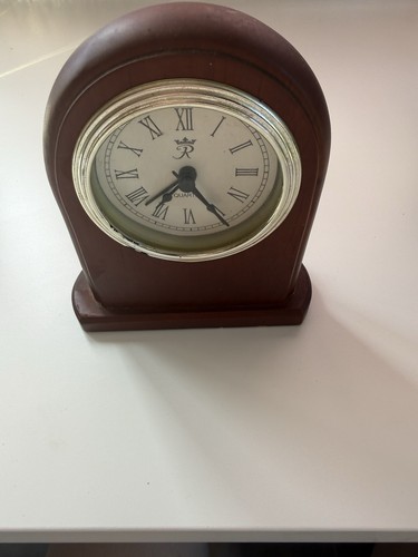 Quartz mantel clock wooden - mantel,