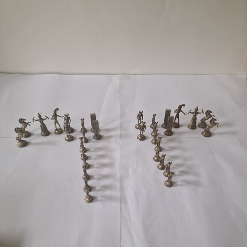 Piece medieval themed metal - 32,