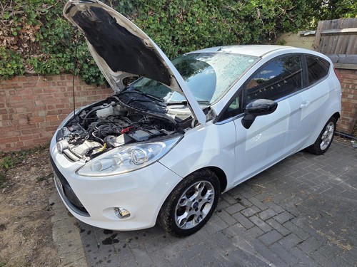 Breaking 2012 ford fiesta - 2012,