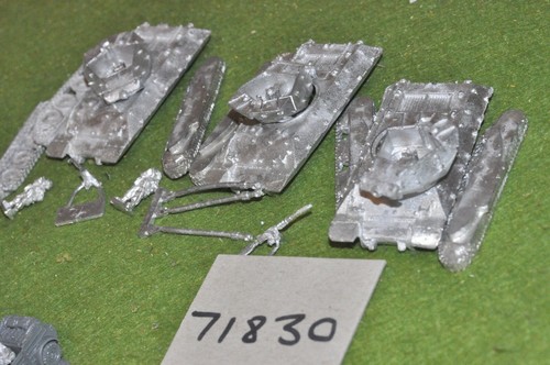 15mm ww2 3 tanks - /,