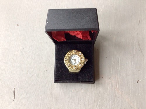 Finger ring watch - finger,