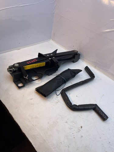 Volvo xc90 2006 wheel jack - volvo,