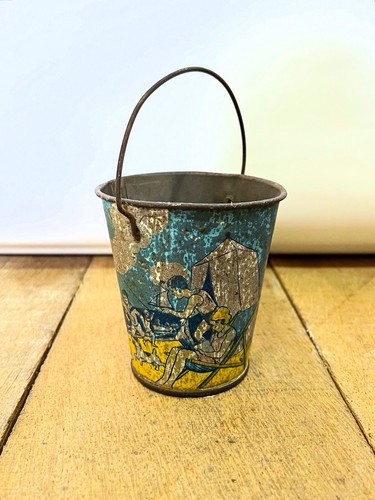 Novelty souvenir tin - souvenir, pail