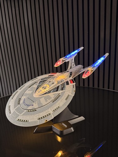 Star trek legends - trek, enterprise