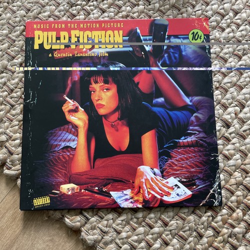 Pulp fiction movie poster flat - pulp,