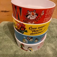 Kellogs cereal bowls x4 no chips or cracks