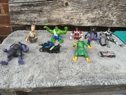 Collectible action figures - action,