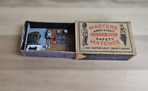Vintage matchbox diorama folk - vintage,