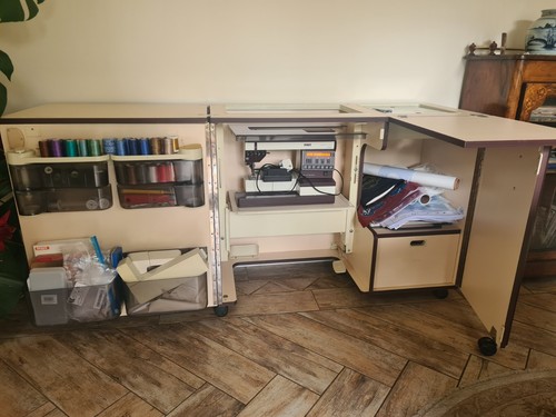 Horn sewing machine cabinet - horn,
