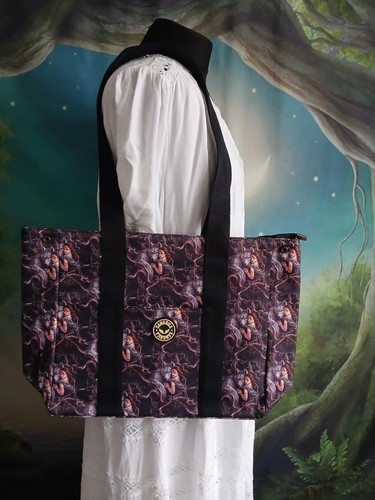 Grey wolf tote - , quirky