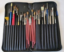 Large Bundle Artists Brushes