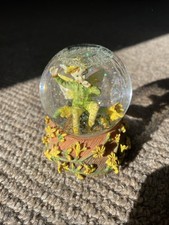 Border Fine Arts Flower