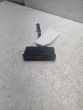 MERCEDES C CLASS W205 USB SD CARD READER PORT SOCKET A2058200526 2015-2019