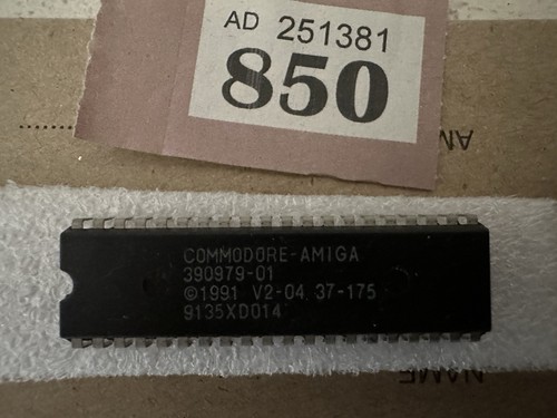 Commodore amiga 37175 - commodore, 2.04