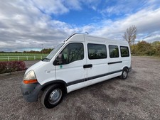 Renault Master 17 Seater