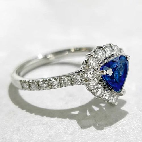 Cornflower blue sapphire - blue,